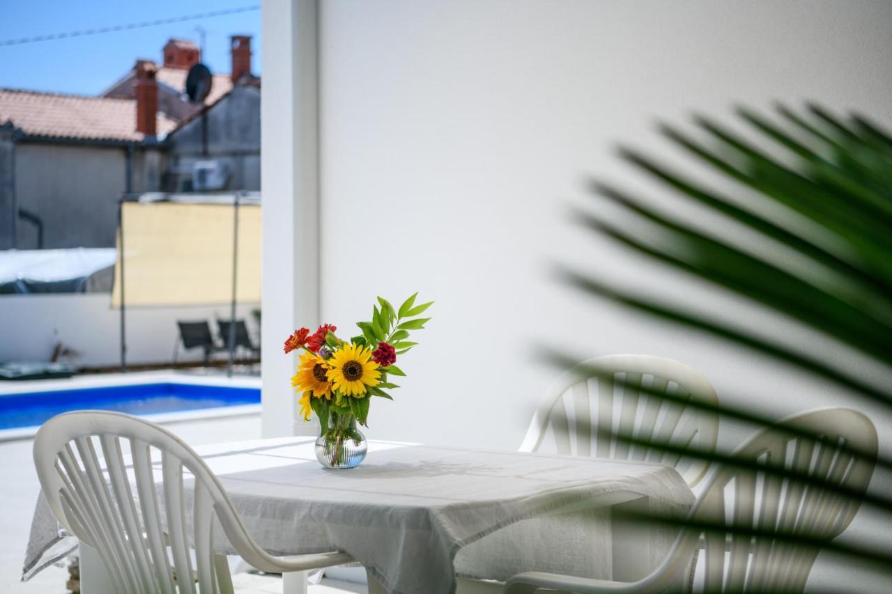 Summer House Nina Apartment Pavicini Exterior foto