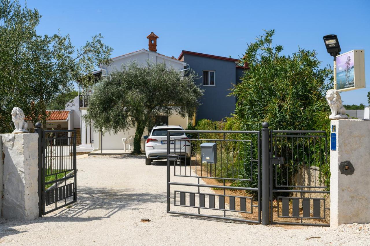 Summer House Nina Apartment Pavicini Exterior foto